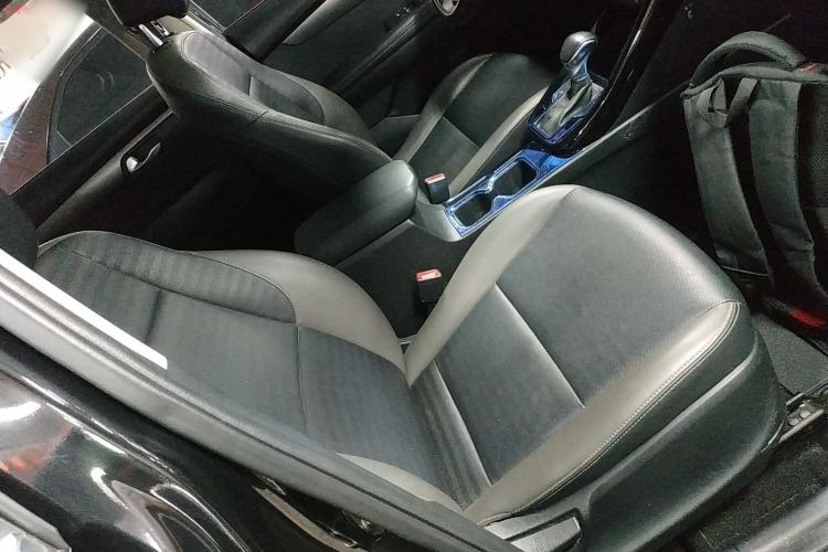 Used Kia Sportage R 2019 2.0L Automatic Smart Luxury Edition Right Front Seat