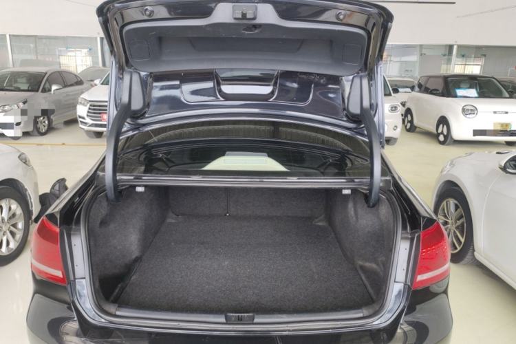 Used Volkswagen Passat 2014 1.8TSI DSG Prestige Navigation Edition Trunk