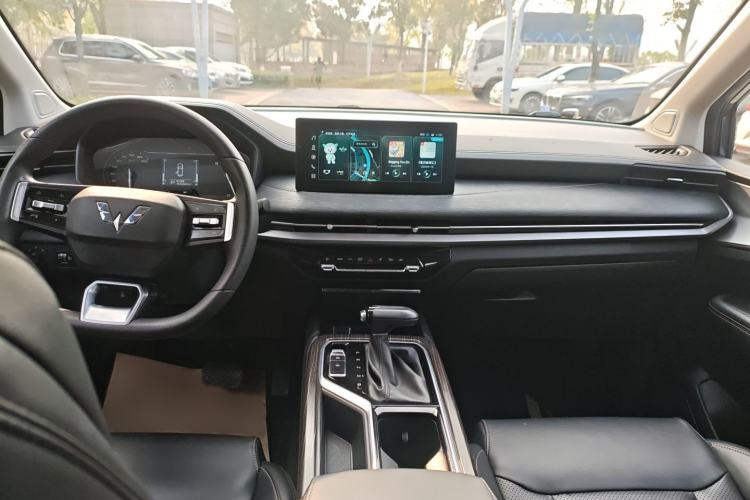 Used Wuling Jiachen 2022 1.5T CVT Smart Luxury Version