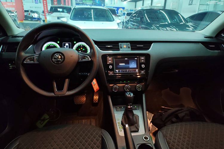 Used Skoda Octavia 2018 Station Wagon TSI280 DSG Luxury Edition
