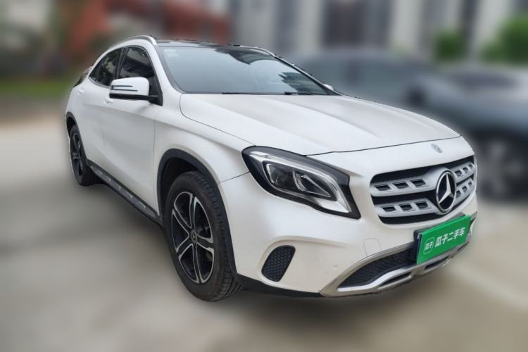 Used Mercedes-Benz GLA 2018 GLA 200 Fashion Model Front Right 45 Deg