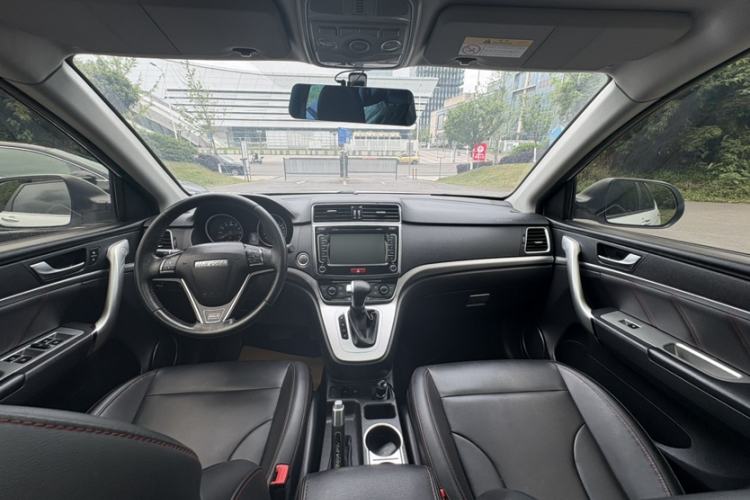 Used Haval M6 2018 Revised Version 1.5T DCT Two-Wheel Drive Elite Edition Interior 2