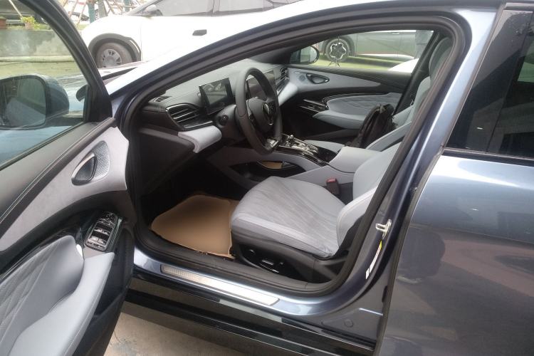 Used BYD Seal 2022 650 km All-Wheel-Drive Performance Version
