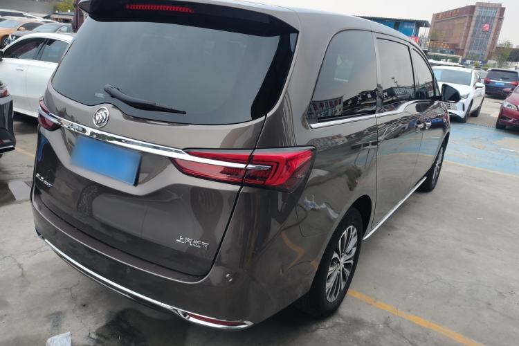 Used Buick GL8 2023 Land Executive Class Deluxe Model