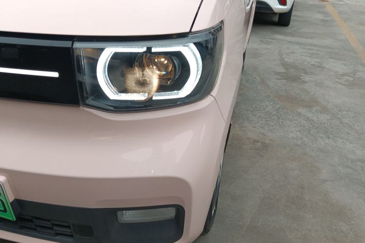 Used Wuling Hongguang MINIEV 2022 Macaron Premium Model – Lithium Ternary Battery Left Front Headlight