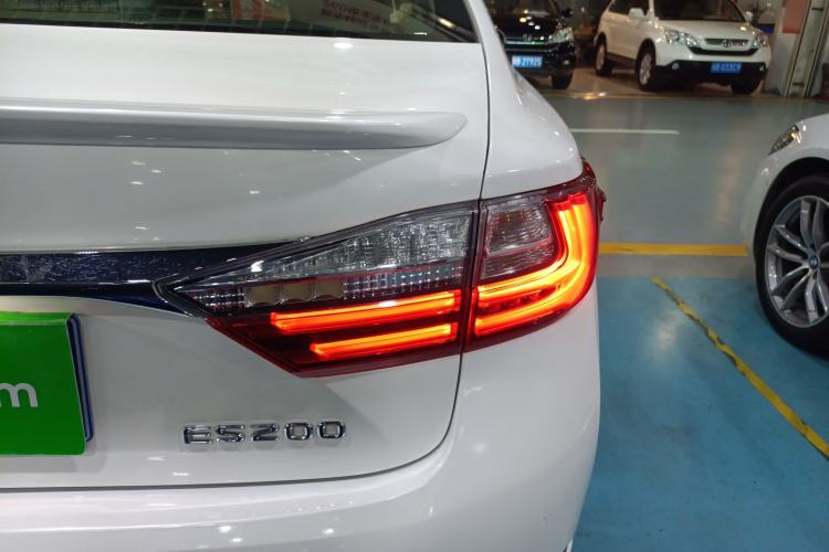 Used Lexus ES 2015 200 Elite Edition
