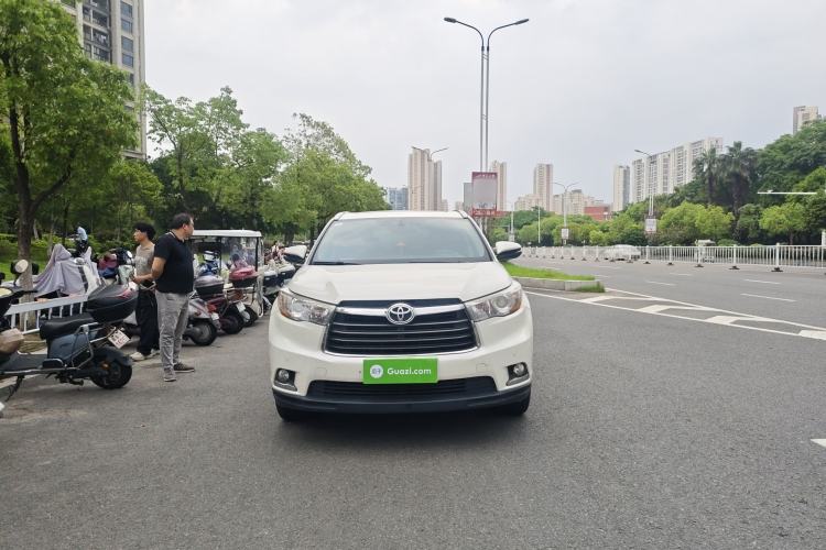 Used Toyota Highlander 2017 2.0T Four-Wheel Drive Luxury Edition 7 Seats Front