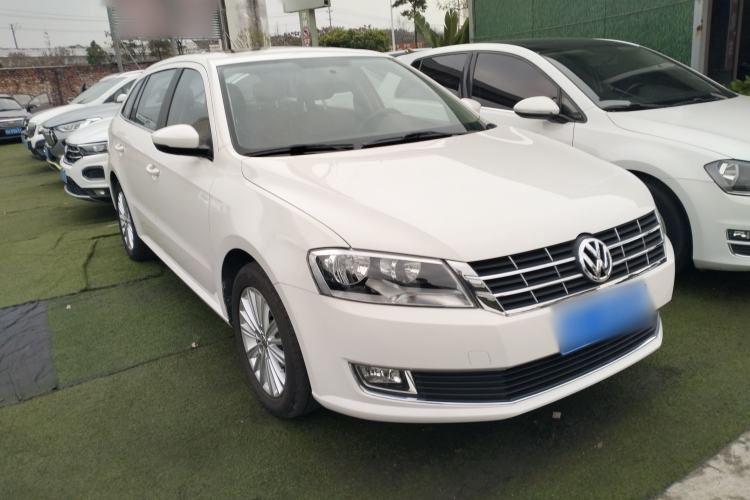 Used Volkswagen Gran Lavida 2013 1.6L Manual Comfort Model