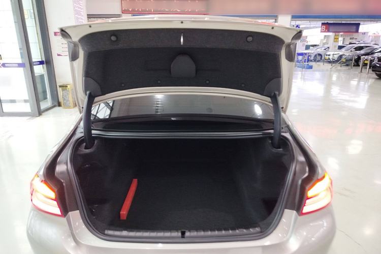 Used BMW 5 Series 2018 528Li Launch Special Edition
