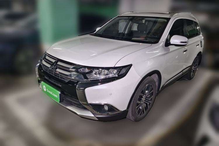 Used Mitsubishi Outlander 2018 2.4L 4x4 Luxury Edition 7-Seater