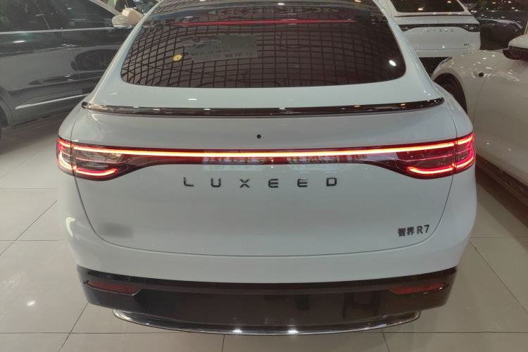 Used Hima Luxeed R7 2024 All-Electric 802 km Max
