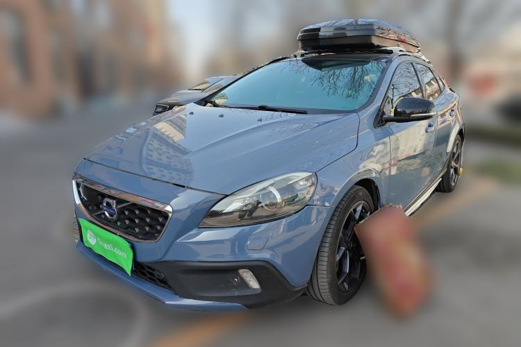 Used Volvo V40 2014 Cross Country T5 AWD Smart Luxury Edition