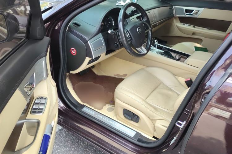 Used Jaguar XF 2015 XF 2.0T 80th Anniversary Collector's Edition
