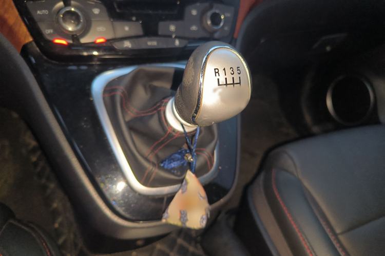 Used Haval H6 2013 Sports Edition 1.5T Manual Two-Wheel Drive Elite Model
