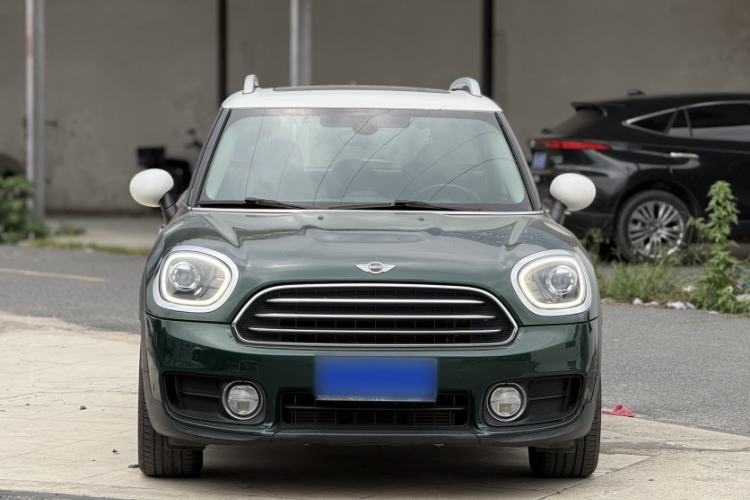 Used MINI Countryman 2017 1.5T COOPER ALL4 Traveler Exterior 1