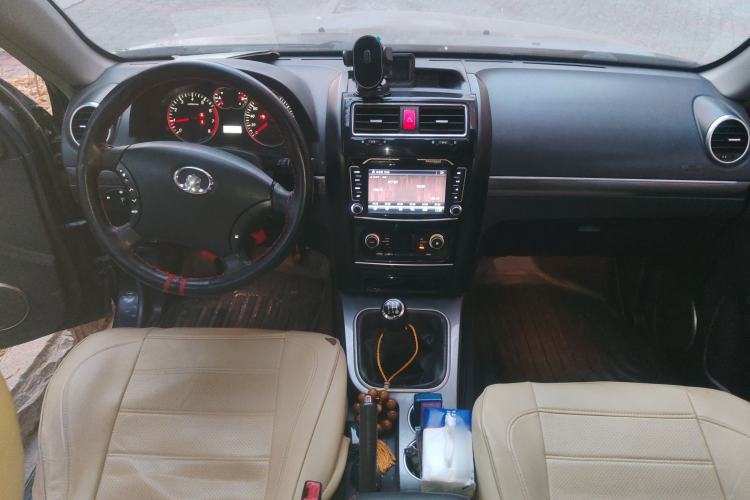 Used Haval H5 Classic 2013 Zhizun Edition 2.0L Manual Two-Wheel Drive Entry-Level Model