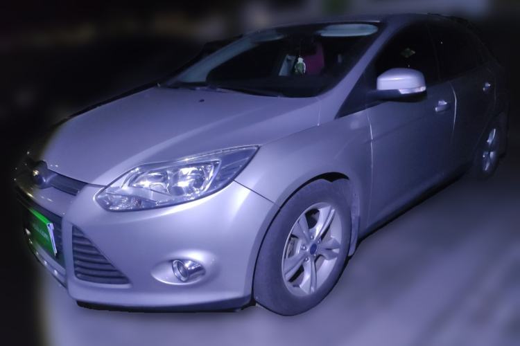 Used Ford Focus 2012 Sedan 1.6L Automatic Fashion Edition
