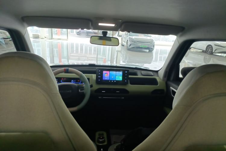 Used Geely Galaxy Panda 2023 Panda Mini 200km Endurance Bear Center Console