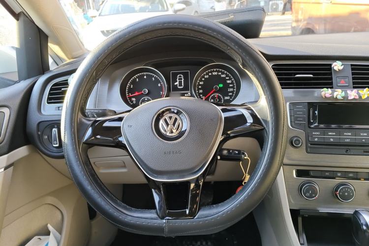 Used Volkswagen Golf 2015 1.6L Automatic Comfort Model
