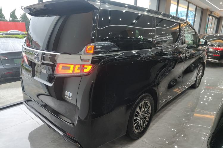 Used Toyota Vellfire 2021 Crown Dual-Engine 2.5L HV Prestige Edition Rear Right 45 Deg