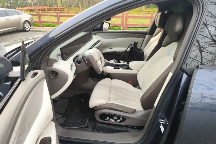 Used IM LS7 2023 90 kWh Elite Rear-Drive Version
