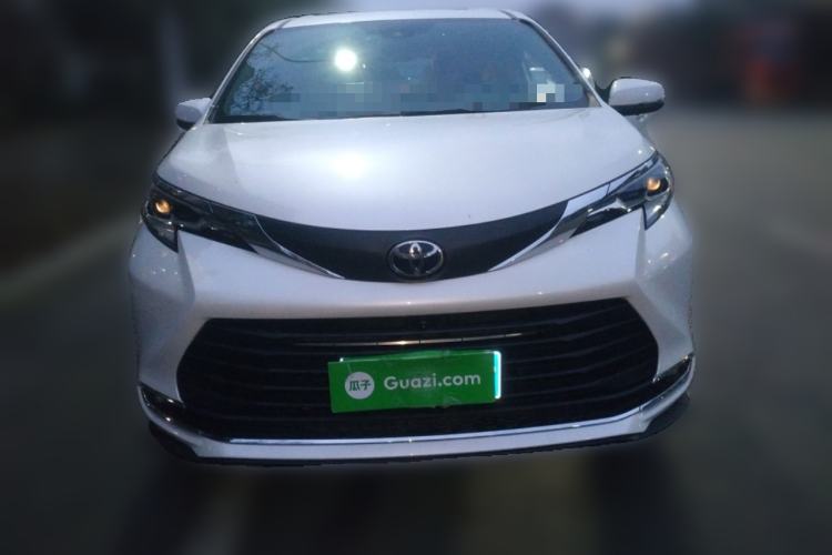 Used Toyota Sienna 2024 2.5L Hybrid Comfort Edition