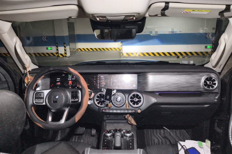 Used Tank 300 2024 2.0T Conqueror Center Console