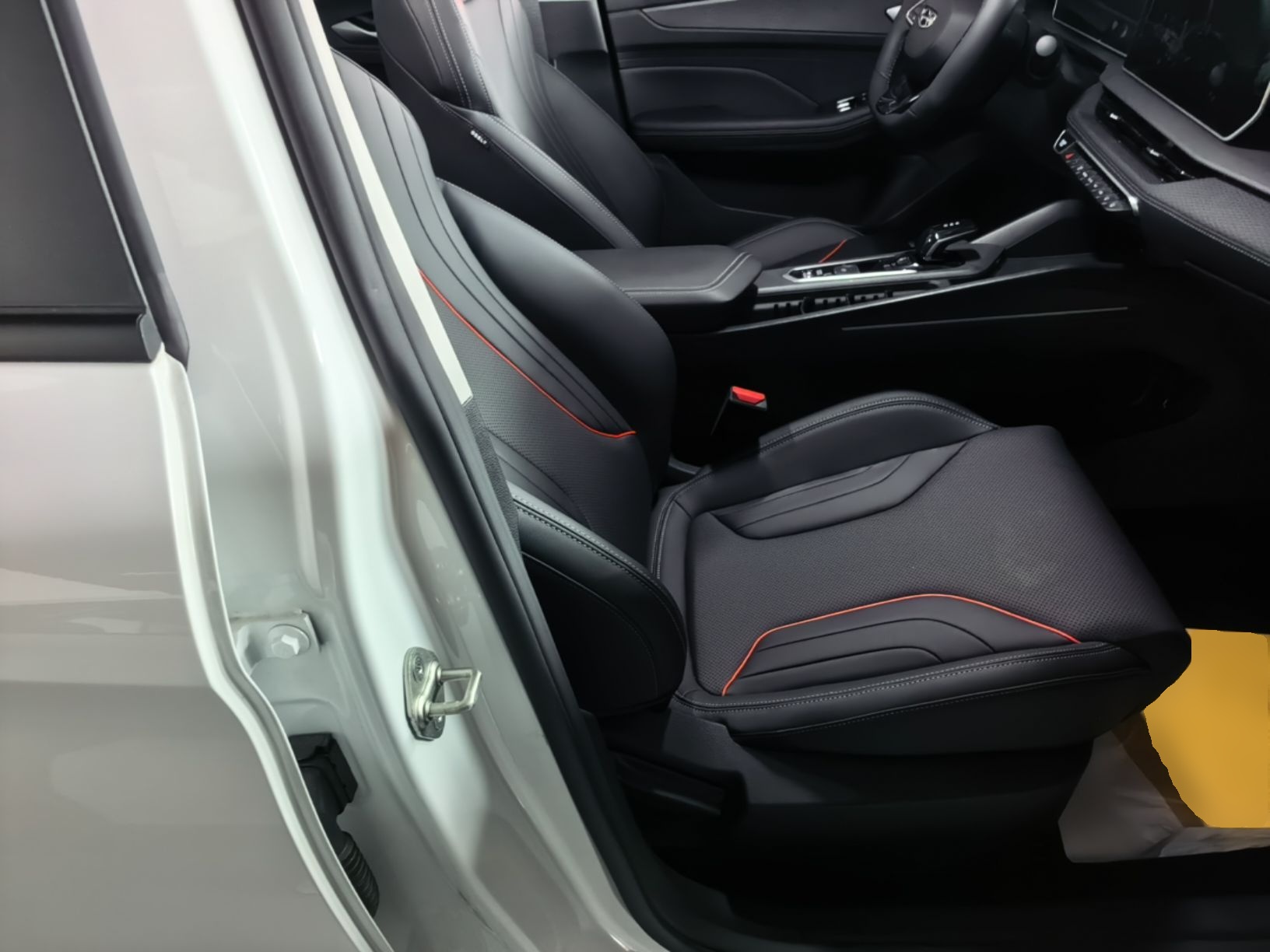 Geely Auto Binray 2024 Binrui COOL 1.5T DCT Longteng Edition — снимка 19