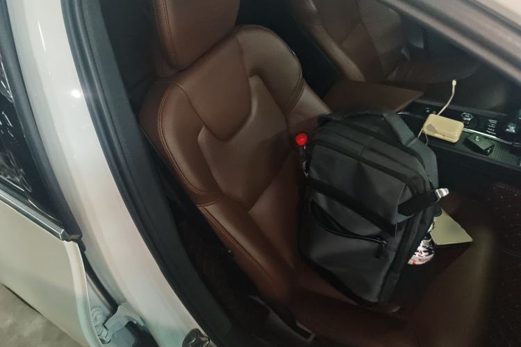 Used Volvo XC60 2024 B5 4x4 Smart Luxury Edition