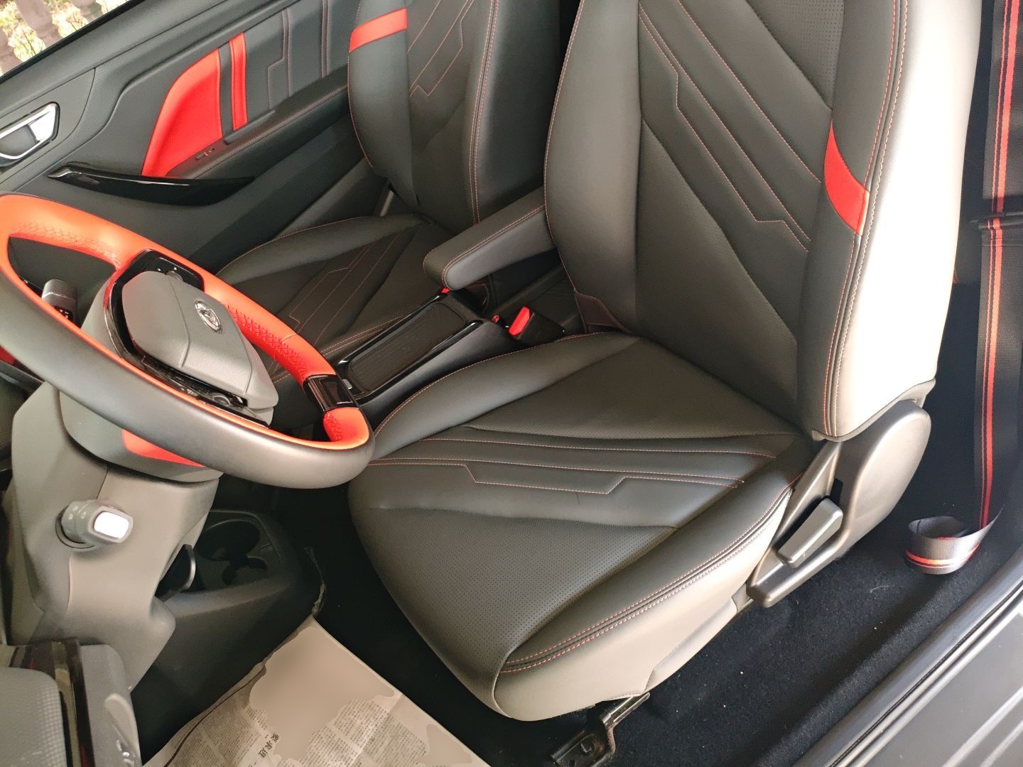 Переднее сиденье в автомобиле