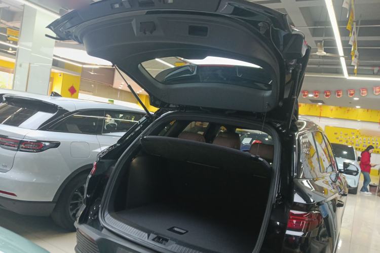 Used BYD Song Pro New Energy 2024 HONOR Edition DM-i 71KM Navigation Model Trunk