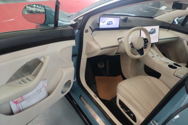 Used Hima Luxeed R7 2025 Range-Extended Version 360 km Max
