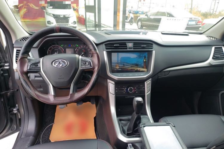 Used SAIC MAXUS T60 2017 2.4L Gasoline Manual Two-Wheel Drive High-Ride Elite Long-Body Version