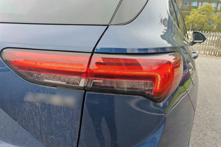 Used Buick Envision 2023 Encore S 652T Two-Wheel-Drive Luxury Model