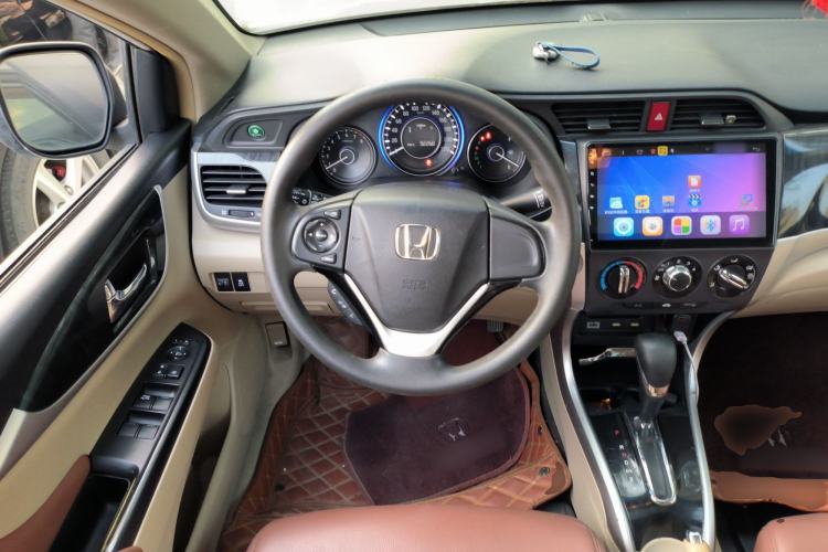 Used Honda Crider 2013 1.8L automatic luxury edition