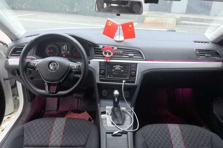 Used Volkswagen Lamando 2019 230TSI DSG Fashion Edition China VI