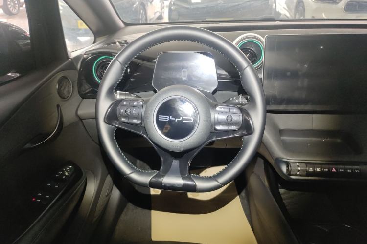 Used BYD Dolphin 2024 Honor Edition 420km Fashion Version
