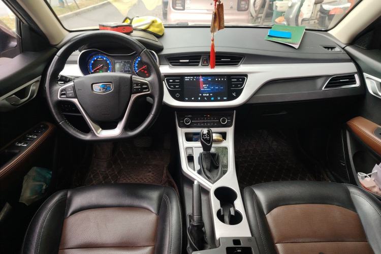 Used Geely Auto Vision 2019 Upgraded Model 1.5L CVT Prestige Version China VI Standard Center Console