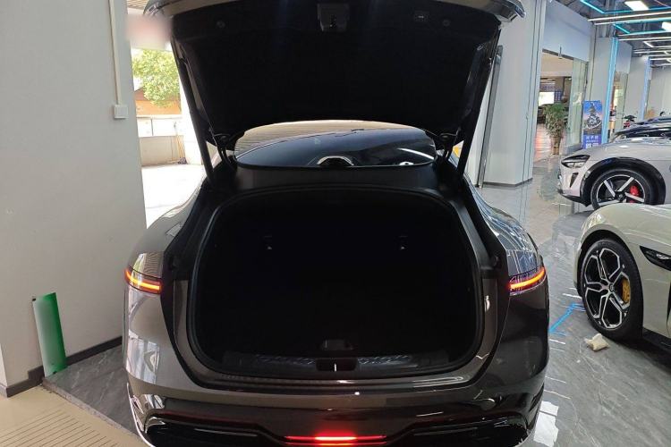 Used Avatr 06 2025 Max All-Electric Version
