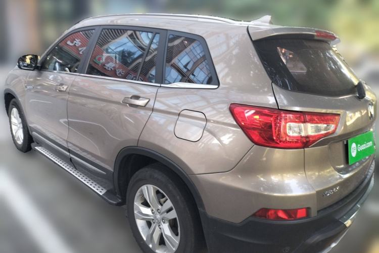 Used CHANGAN CS75 2016 2.0L Manual Leading Version China V Standard
