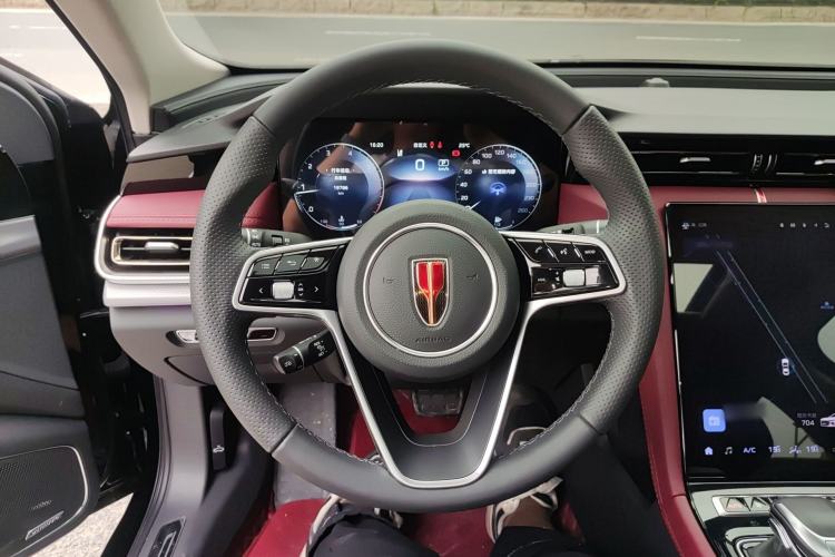 Used Hongqi H5 2024 2.0T Automatic Smart Connect Flagship Edition Steering Wheel