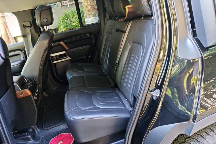 Used Land Rover Defender 2022 110 P400 Dark Edition