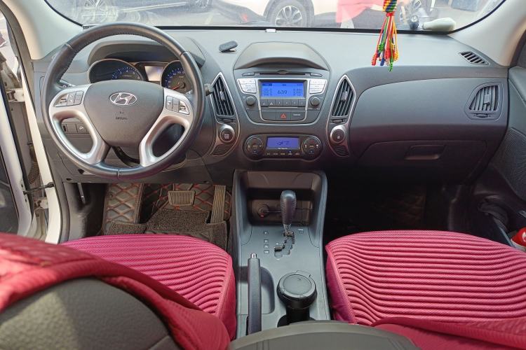 Used Hyundai ix35 2015 2.0L Automatic 2WD Smart Version China V Standard
