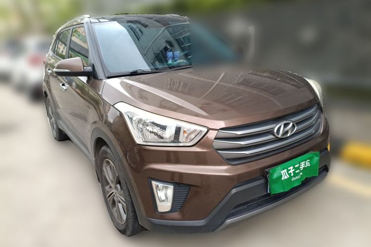 Used Hyundai ix25 2015 1.6L Automatic Two-Wheel Drive Smart GLS Trim Front Right 45 Deg