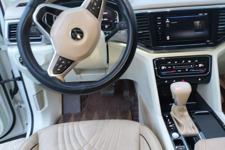 Used Volkswagen Viloran 2020 330TSI Business Edition
