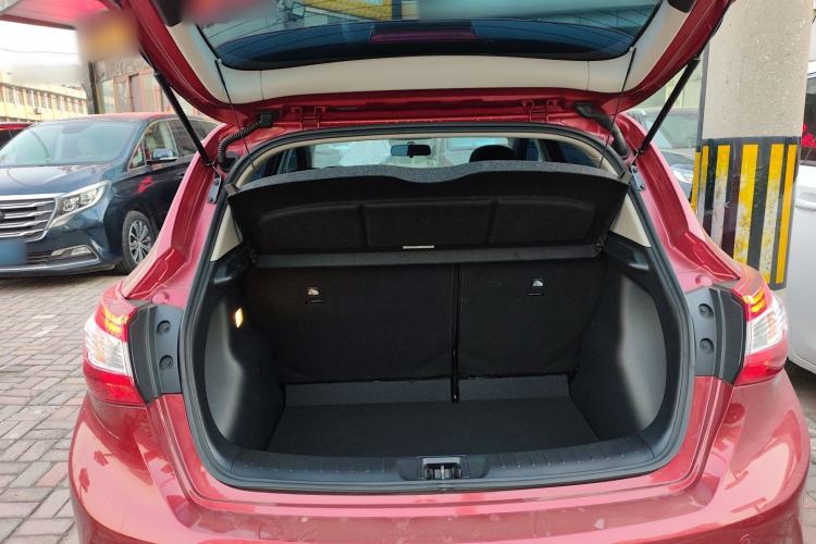 Used Nissan Tiida 2021 1.6L CVT Cool Edition
