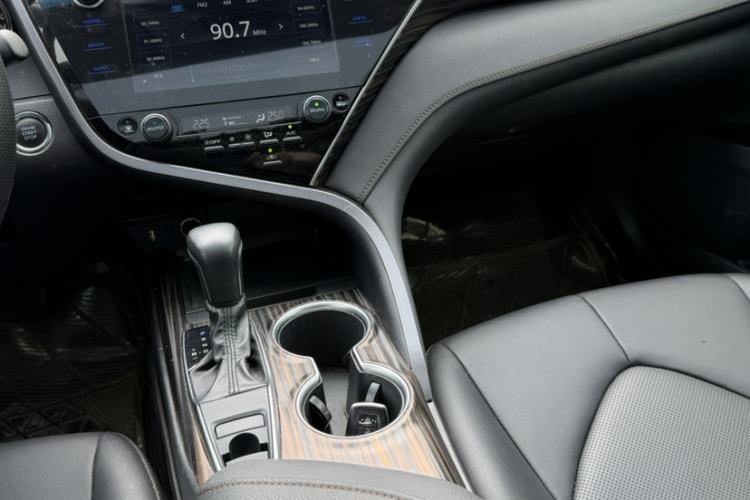 Used Toyota Camry 2019 2.0G Luxury Edition China VI Standard