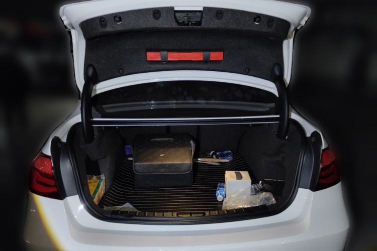 Used BMW 3 Series 2018 320Li Leading Model M Sport Package Trunk