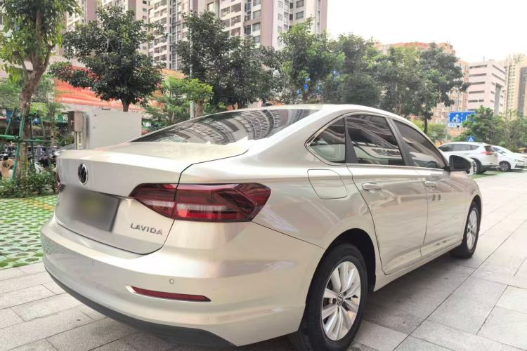 Used Volkswagen Lavida 2021 1.5L Automatic Fashion Edition Exterior 5