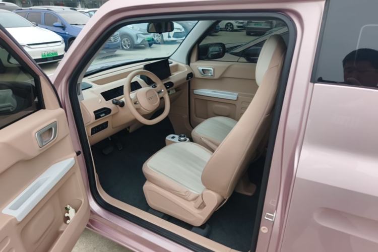 Used Geely Galaxy Panda 2023 Panda Mini 200km Endurance Bear Driver Seat